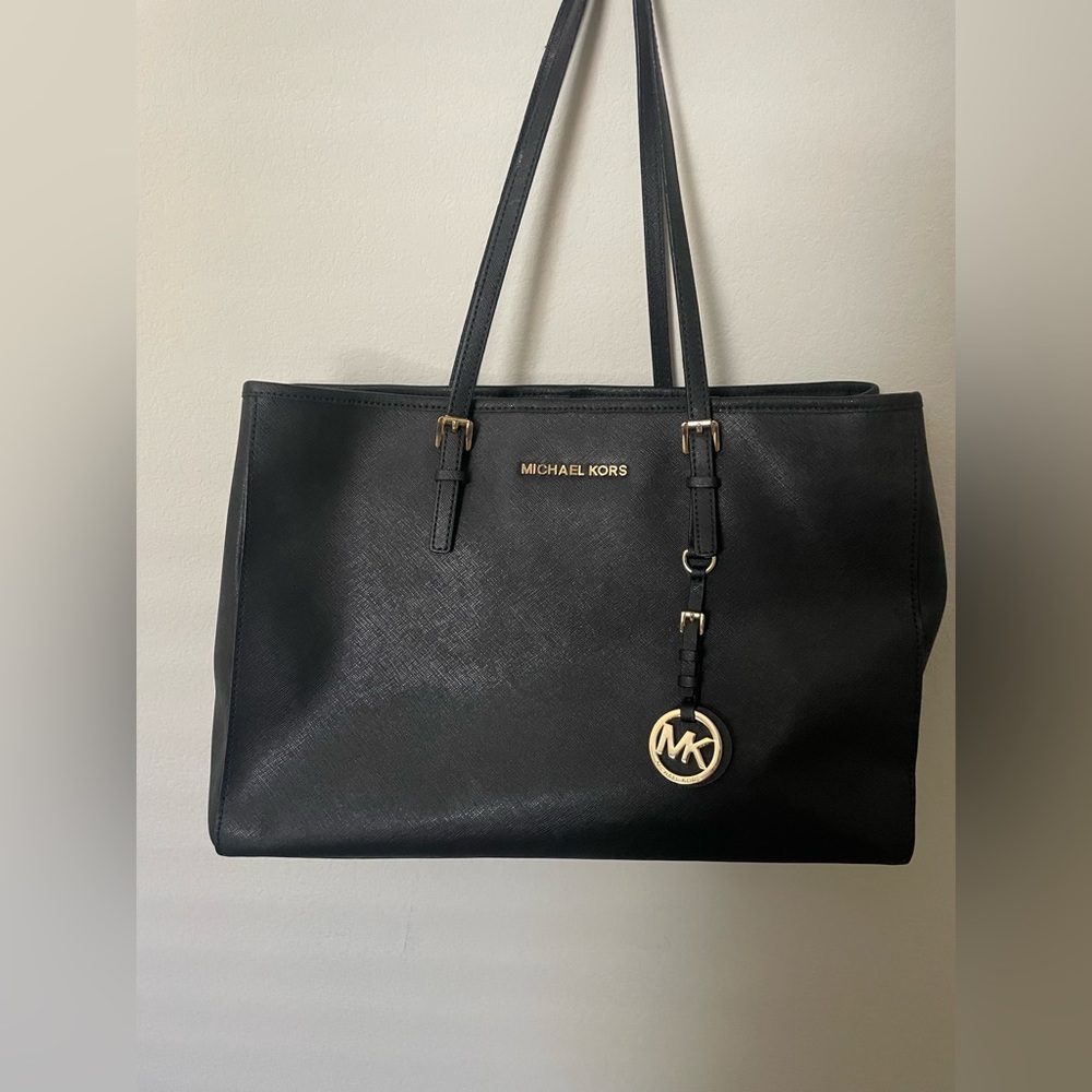Michael Kors Jet Set Travel Tote Bag